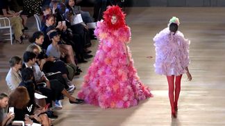 En mode : porter les fleurs