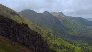 The Monts du Cantal: a wealth of nature and varied landscapes